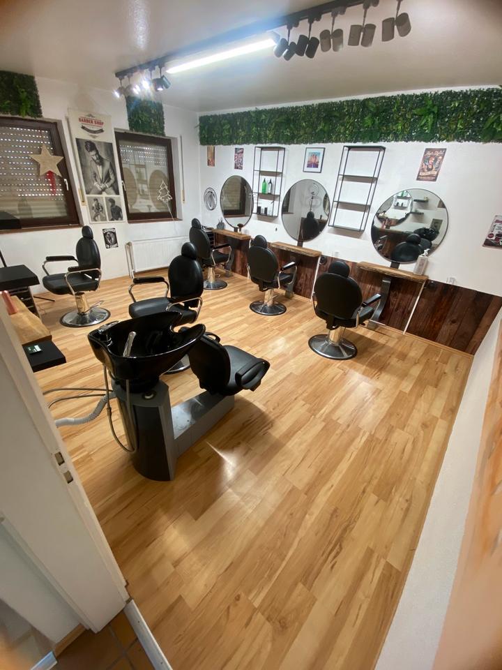 Thumbnail-Zu Mitten Salon