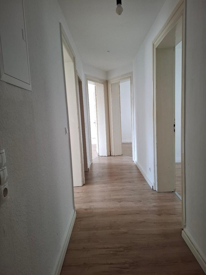 Thumbnail-3 Zimmerwohnung in der 2. Etage - lichtdurchfluteter Altbaucharme