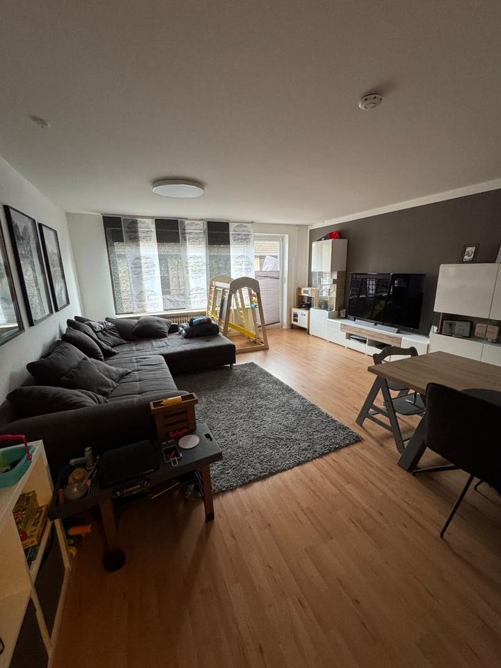 Thumbnail-Geräumige 3-Zimmer-Wohnung mit großem Balkon in Groß-Buchholz