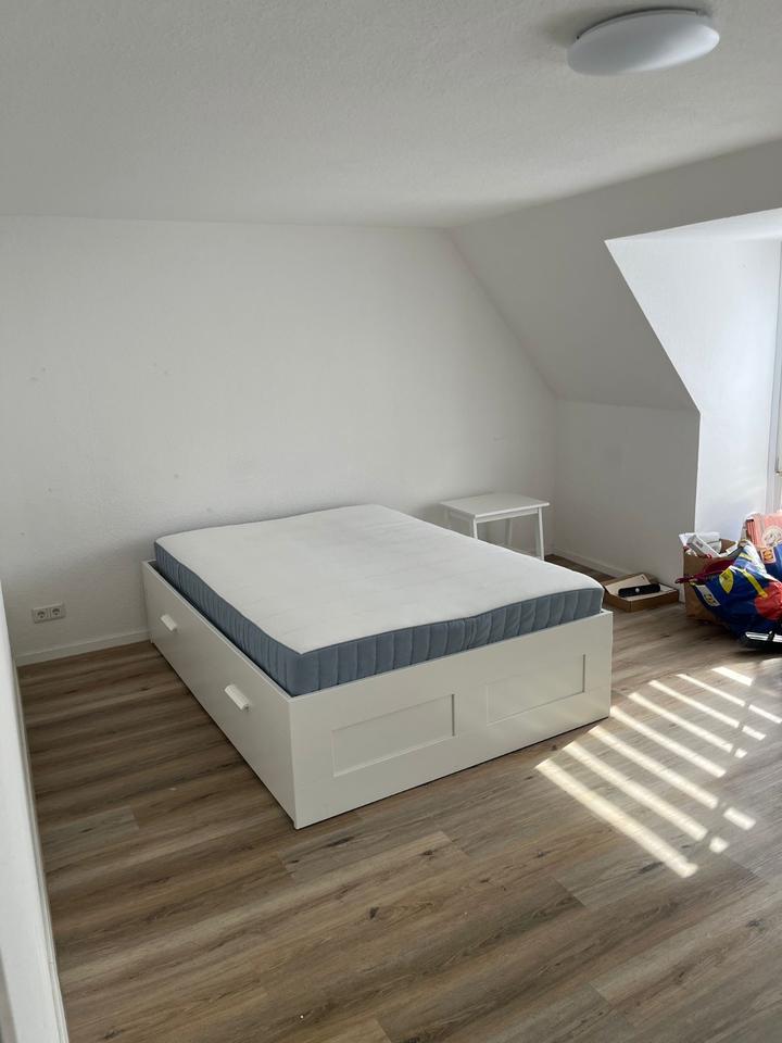 Thumbnail-Sehr zentral gelegene 4-Zimmer-Wohnung in Emden