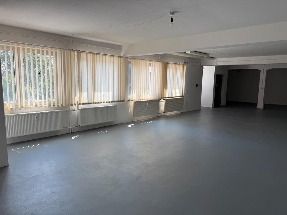 Thumbnail-BüroAusstellungLager in der Stadtmitte von Pirmasens