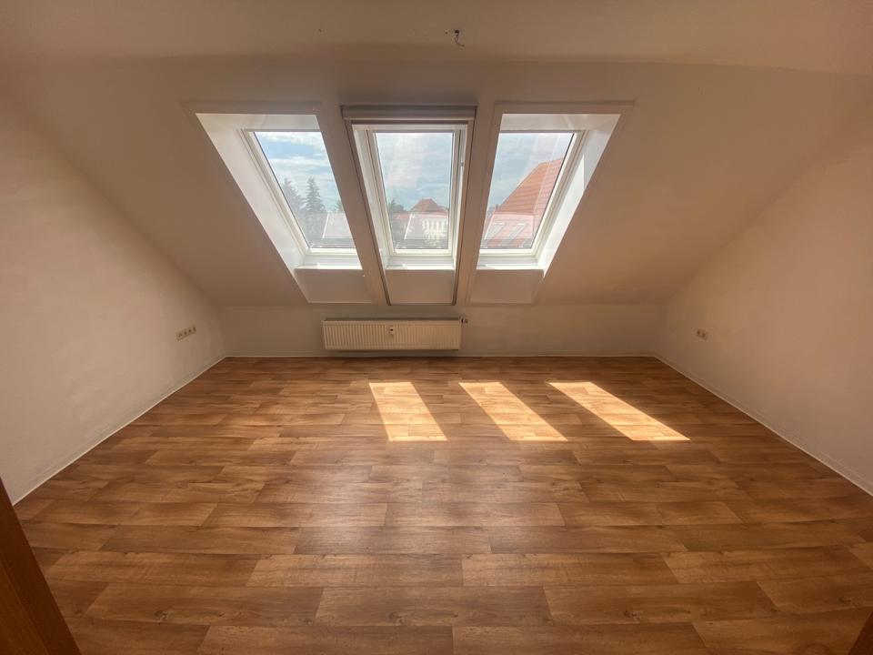 Thumbnail-schöne renovierte 1-Raum-Dachgeschosswohnung in Stösitz bei Riesa