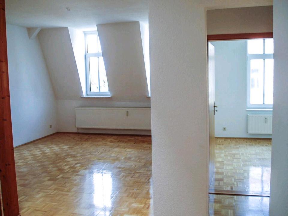 Thumbnail-helle Dachgeschosswohnung in der südlichen innenstadt