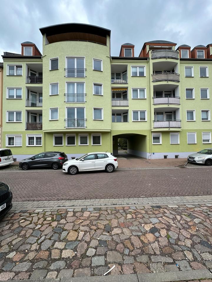 Thumbnail-2 Raumwhg in DE-Nord mit Balkon u. Fahrstuhl!!!