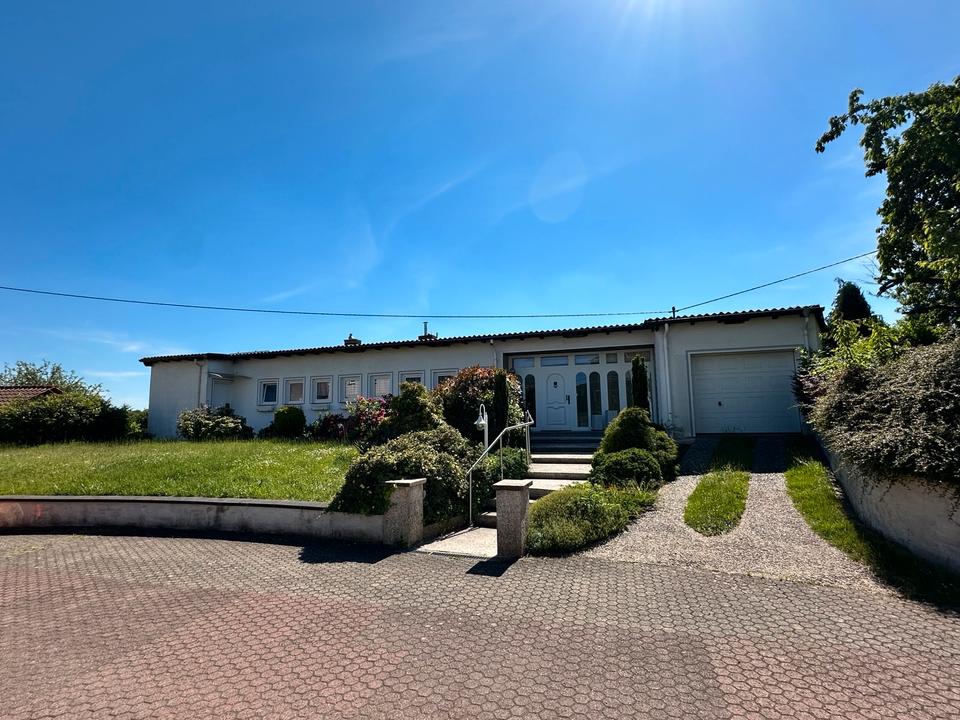 Thumbnail-Bungalow in idyllischer Ortsrandlage mit Fernblick