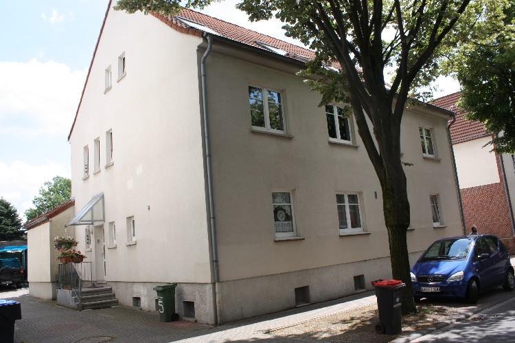 Thumbnail-Bei VIVAWEST die Sonnenstrahlen im Garten genießen.