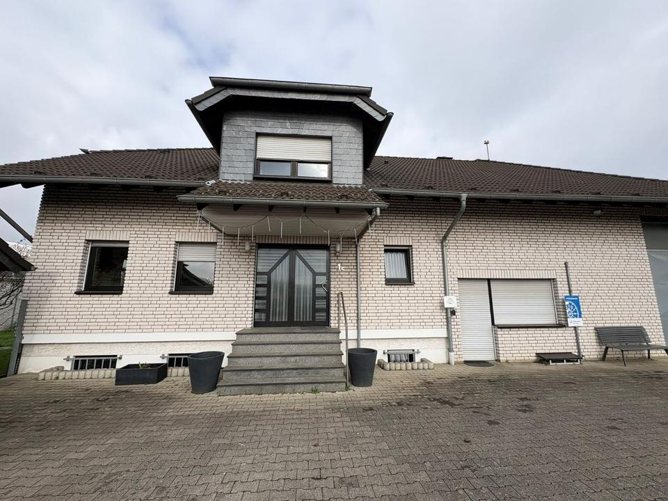 Thumbnail-Mitarbeiterunterkunft für Firmen in Troisdorf zu Vermieten