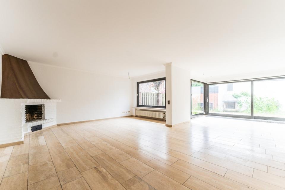 Thumbnail-Großzügige 4-Zimmer Wohnung - EG, Einbauküche, Terrasse, Garage