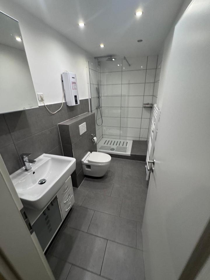 Thumbnail-3-Zimmerwohnung mit Balkon Stellplatz - neu renoviert