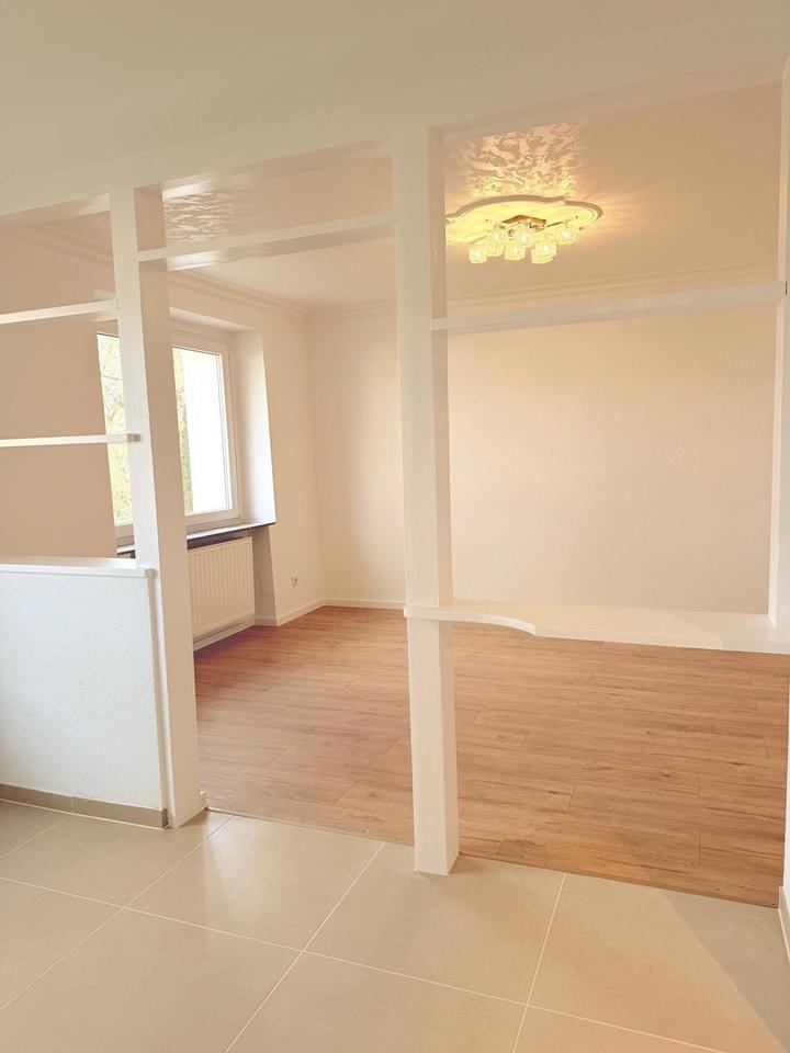 Thumbnail-Kernsanierte 4-ZKB Wohnung mit Einbauküche und Garten