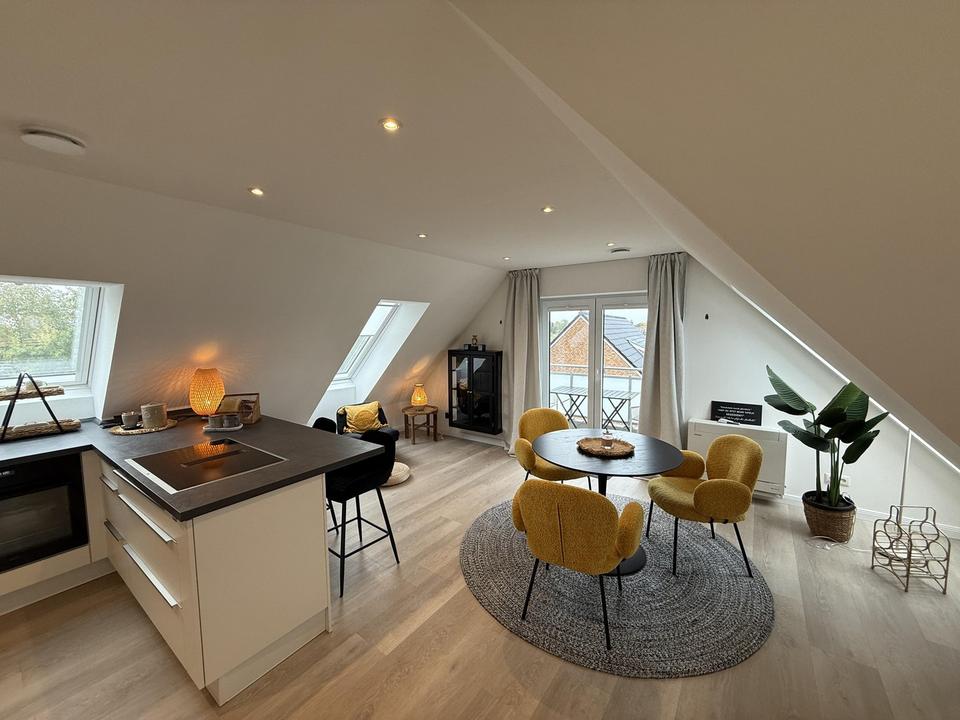 Thumbnail-Modern Living am Deich – Vollmöbliertes Dachgeschoss Apartment Nähe Hamburg!