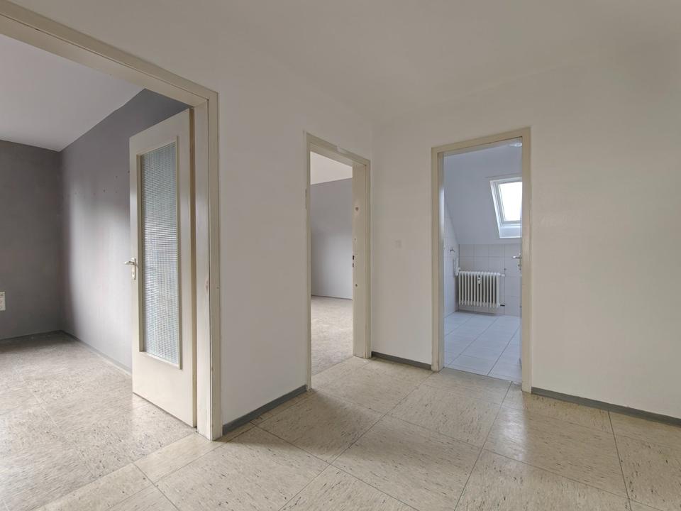 Thumbnail-2-Zimmer-Wohnung im Lindenhof mit EBK - sofort verfügbar!