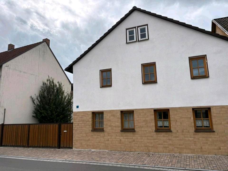 Thumbnail-großzügiges Einfamilienhaus mit Ausbaupotenzial