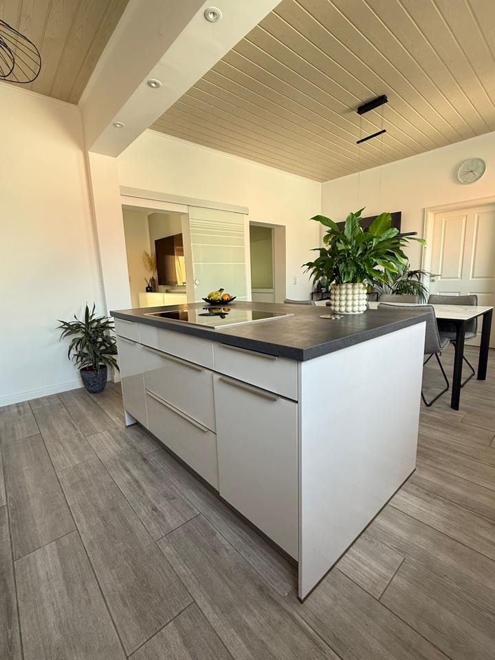 Thumbnail-Wohnung zu vermieten 125 qm frisch renoviert