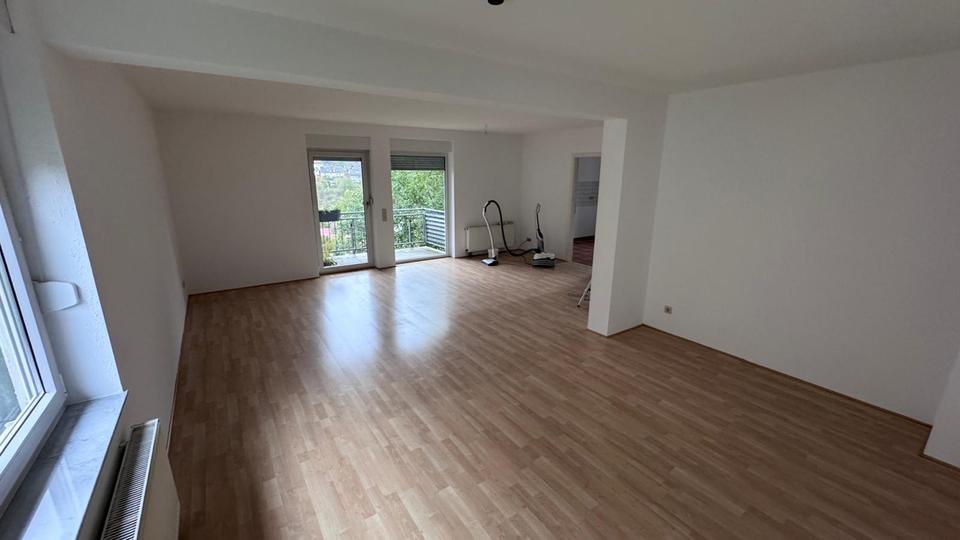 Thumbnail-Helle 3-Zimmer-Wohnung mit Balkon, Stellplatz Gummersbach-Erbland