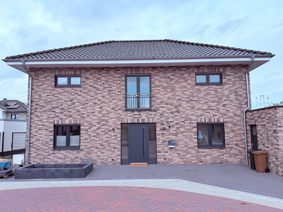 Thumbnail-Hochwertiges Einfamilienhaus (3J jung) mit luxuriöser Stadtvilla