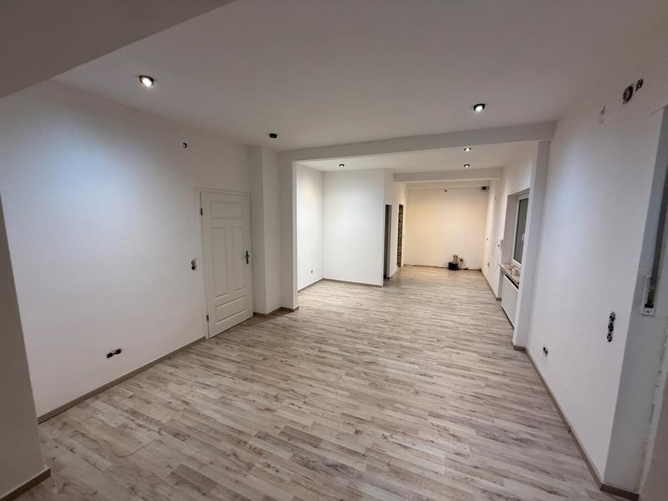 Thumbnail-Helle 1 Zimmer Wohnung zu vermieten neu renoviert