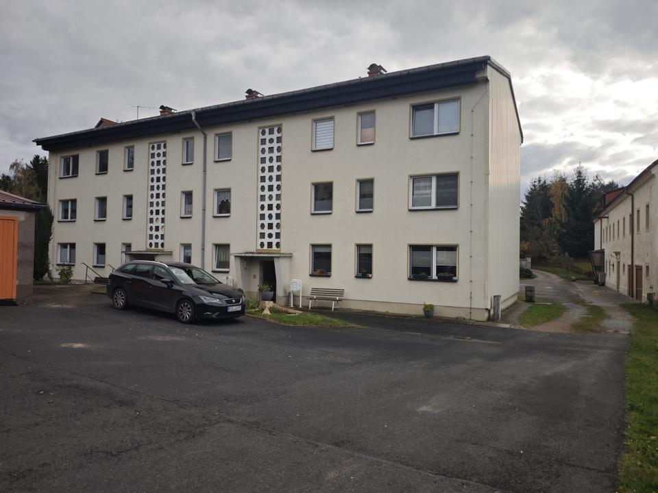 Thumbnail-kleine Dreiraumwohnung mit Garage in 01665 Groitzsch