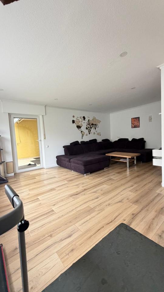 Thumbnail-Großzügige Erdgeschosswohnung zu vermieten