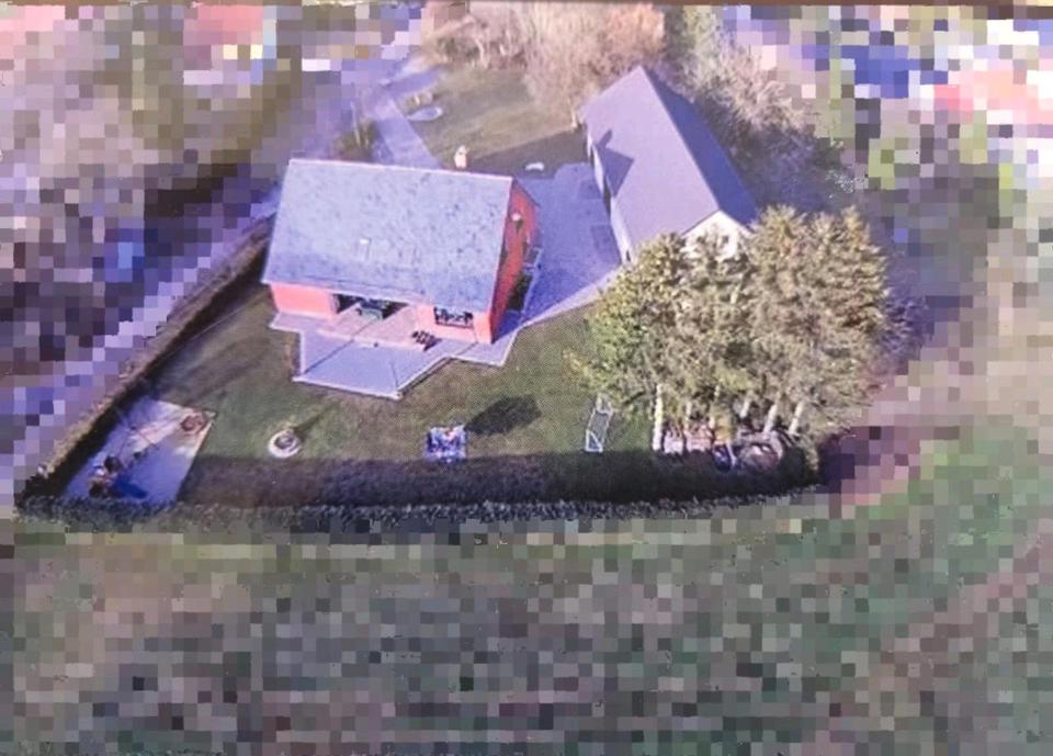 Thumbnail-Einfamilienhaus vollunterkellert mit großer Scheune zu verkaufen