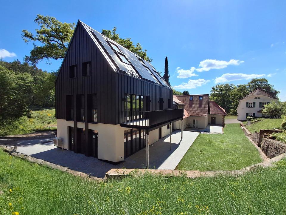 Thumbnail-Rarität in Bestlage – Luxuriöser Neubautraum am Waldrand