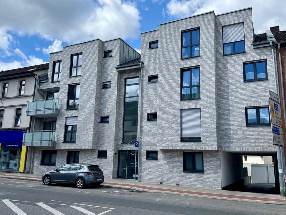 Thumbnail-SENIORENGERECHTE WHG 2,5 RAUM + Aufzug XL BALKON IM 1. OG, Neubau