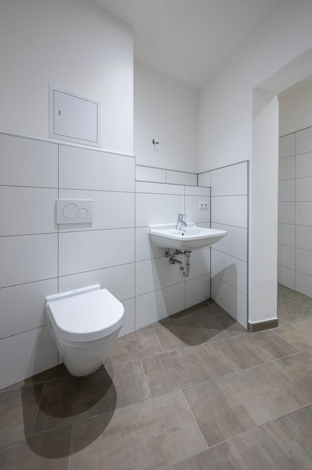 Thumbnail-Ab 01.04.2026! 2-Raum-Wohnung in Sanierungsobjekt - Mit Aufzug und Balkon!