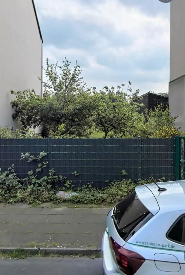 Thumbnail-Baugrundstück mit gültigem Bauantrag- Zweifamilienhaus