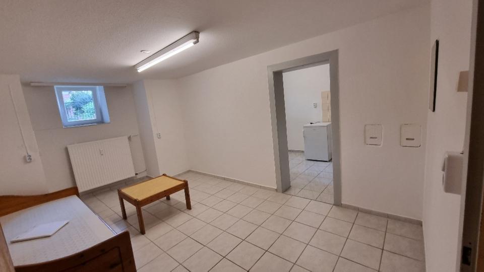 Thumbnail-Teilmöbliertes Zimmer für Studenten (NR) in saniertem Altbau