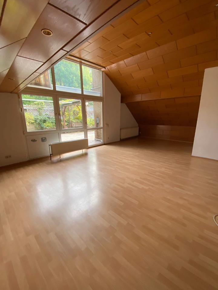 Thumbnail-Schöne 4 Zimmer-Wohnung mit Dachterrasse in Herstelle