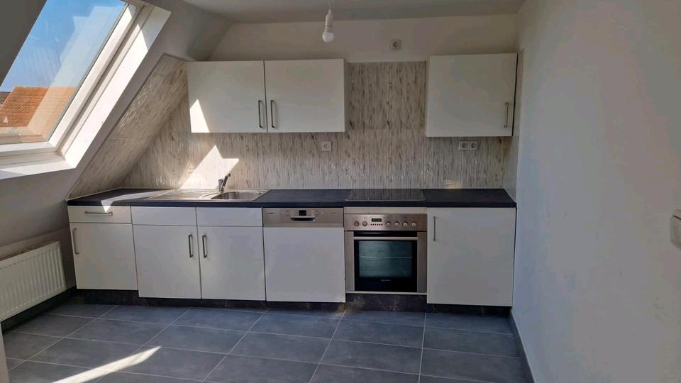 Thumbnail-2 Zimmer DG Wohnung mit Einbauküche ab sofort zu vermieten