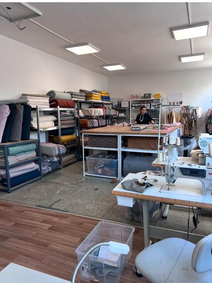 Thumbnail-Nähatelier zu vermieten. Inklusive Inventar