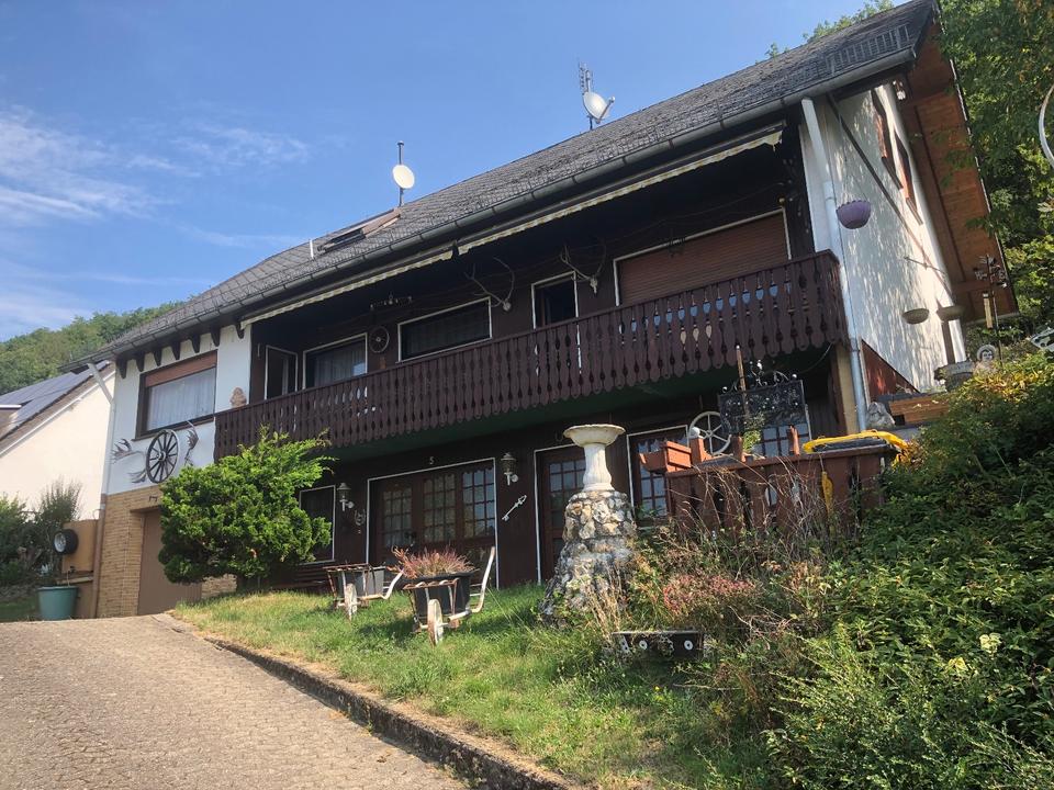 Thumbnail-Gepflegtes Einfamilienhaus mit großem Grundstück