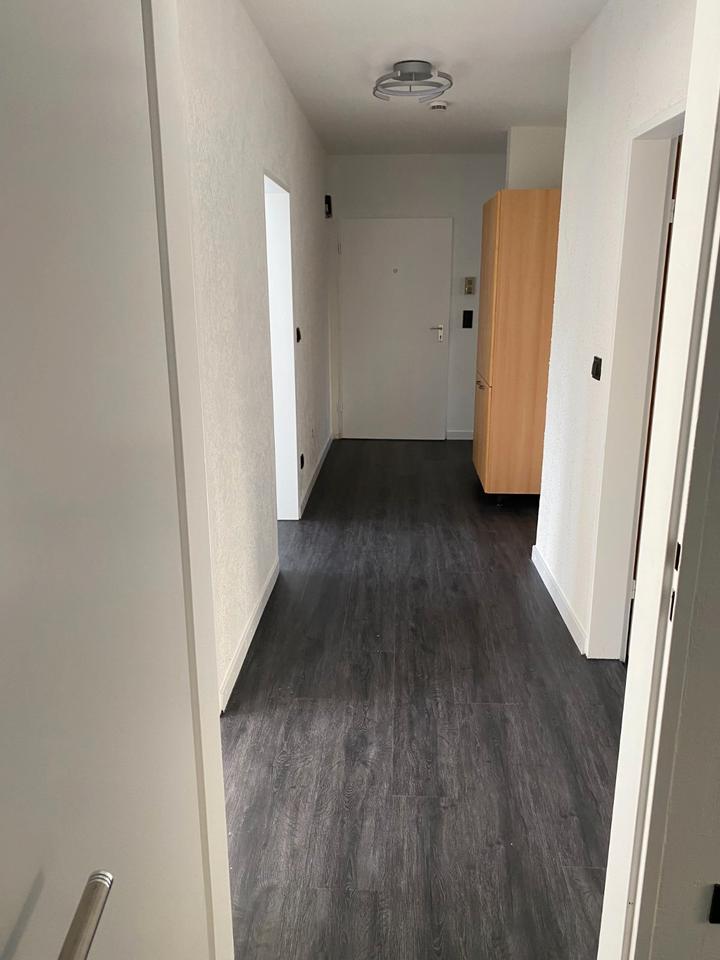 Thumbnail-3-Z.Wohnung,82m² in Regensburg, WG-ok, renoviert