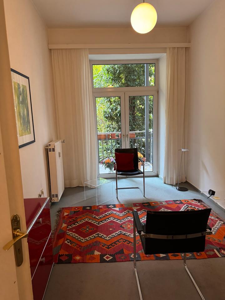Thumbnail-Praxisraum Schwabing für Psychotherapeut-in