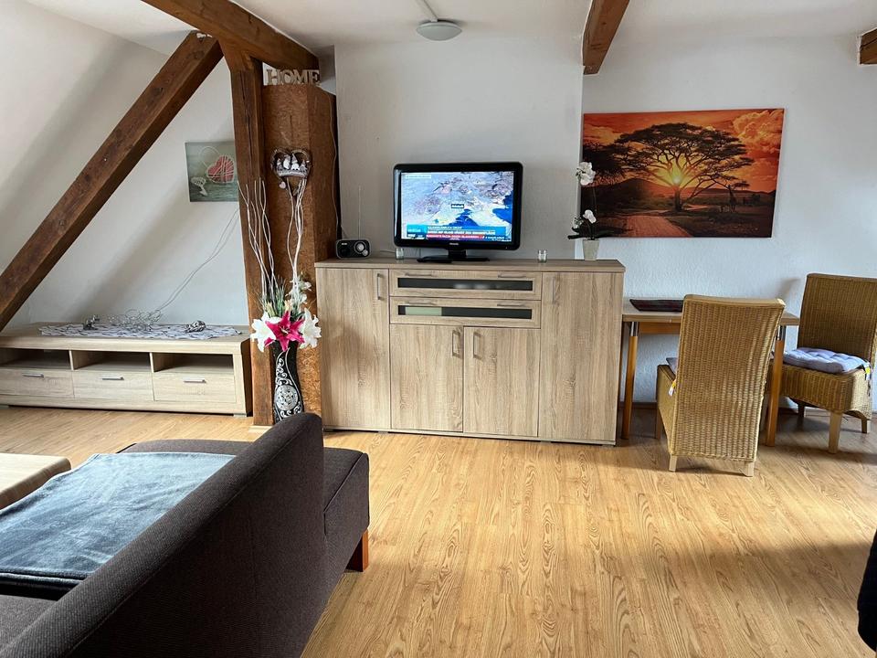 Thumbnail-Kleine gemütliche 1,5 Raumwohnung in der Rostocker KTV