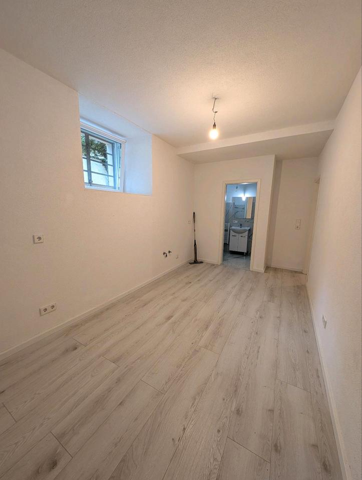 Thumbnail-Souterrain Zimmer