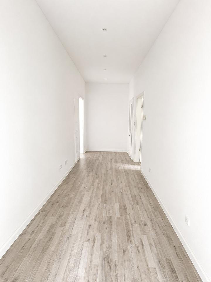 Thumbnail-Großzügige 5-Zimmer-Wohnung in Hannover Ricklingen
