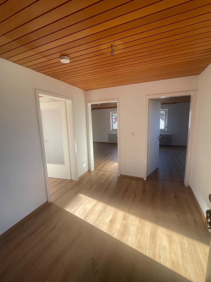 Thumbnail-Drei Zimmer Wohnung, Küche, Bad in Wiernsheim