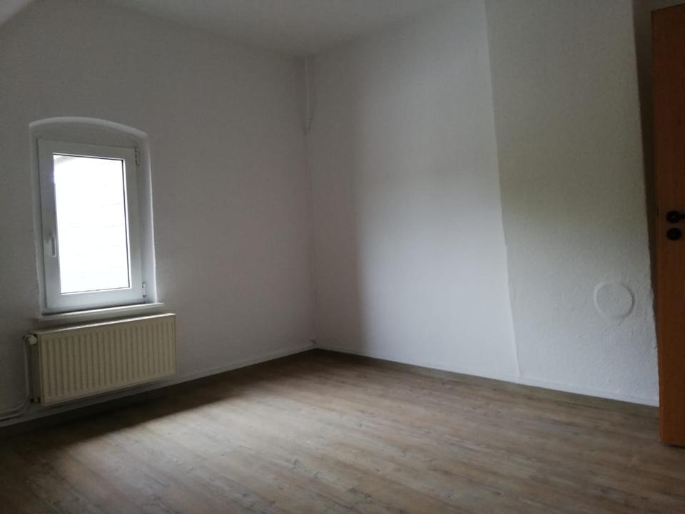 Thumbnail-3 ZKB Oberwohnung gegenüber Lidl HeisfelderStr.