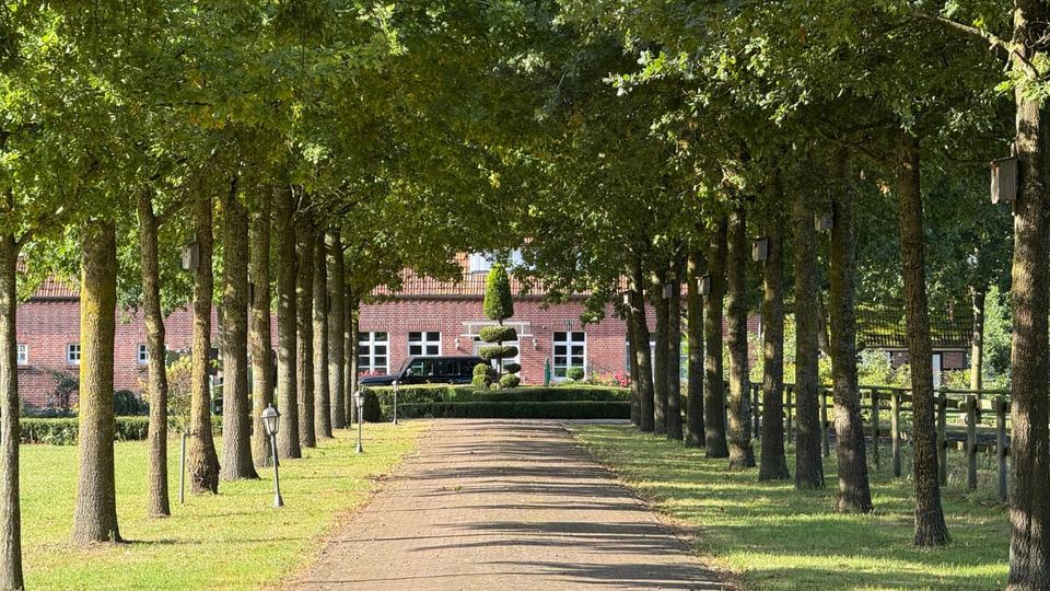 Thumbnail-Direkt vom Eigentümer: einmaliger Resthof mit Pferdestall