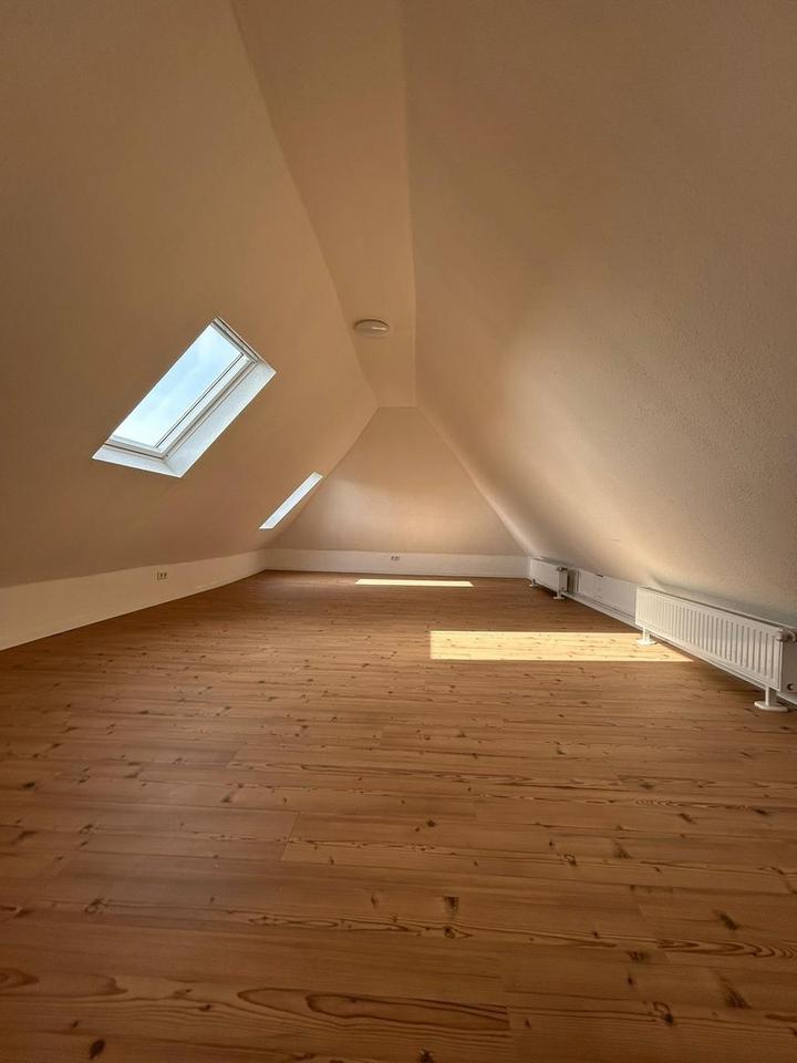 Thumbnail-Großzügige Maisonette-Wohnung mit eigenem Garten in ruhiger Lage von Algermissen-Bledeln