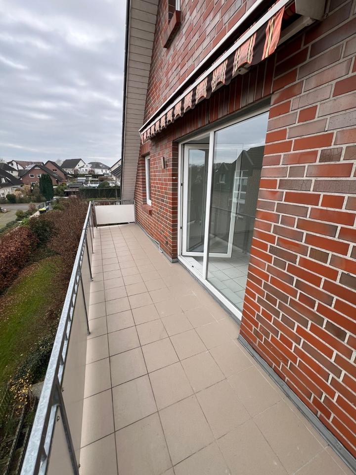 Thumbnail-Moderne 4-Zimmer-Wohnung mit Balkon in Osnabrück-Pye