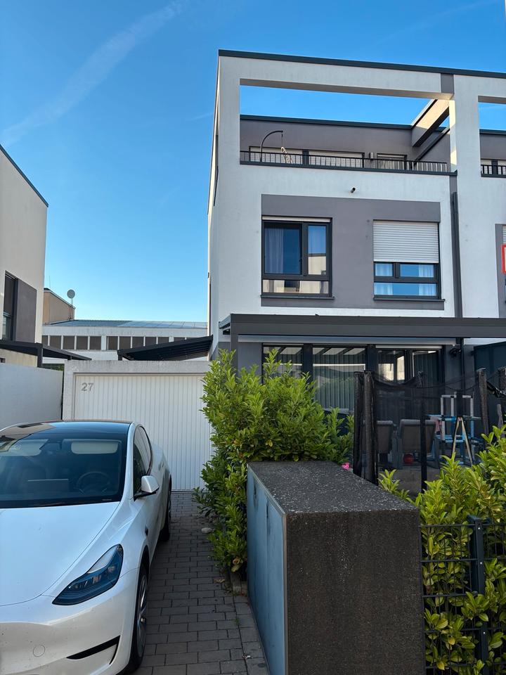 Thumbnail-Reihenendhaus mit Garage+PV+Wallbox+Überdachungen u.v.m.