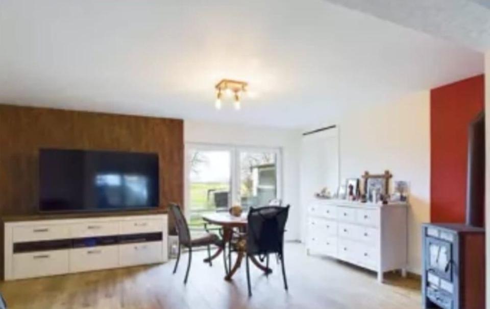 Thumbnail-Grosses Landhaus zu verkaufen (MSE)