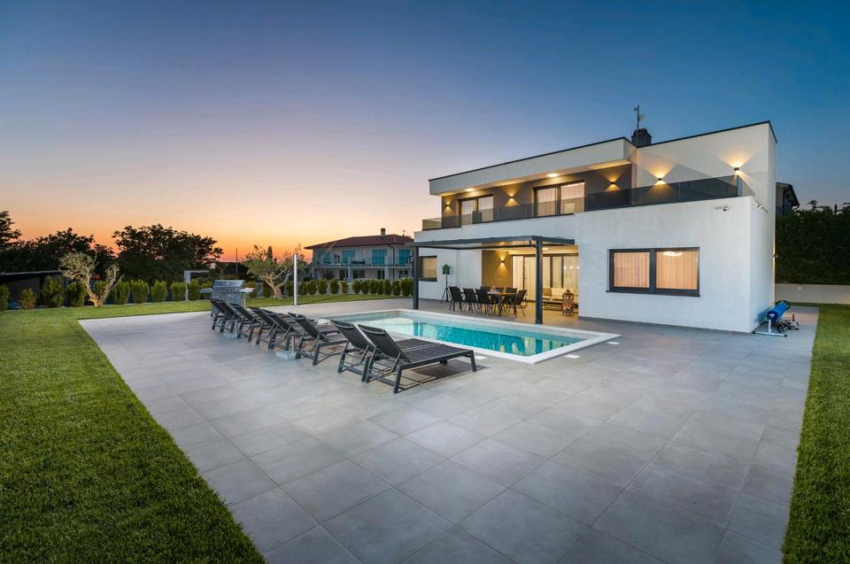 Thumbnail-Luxus-Villa ANA Istrien 2026: Private Oase mit beheiztem Pool