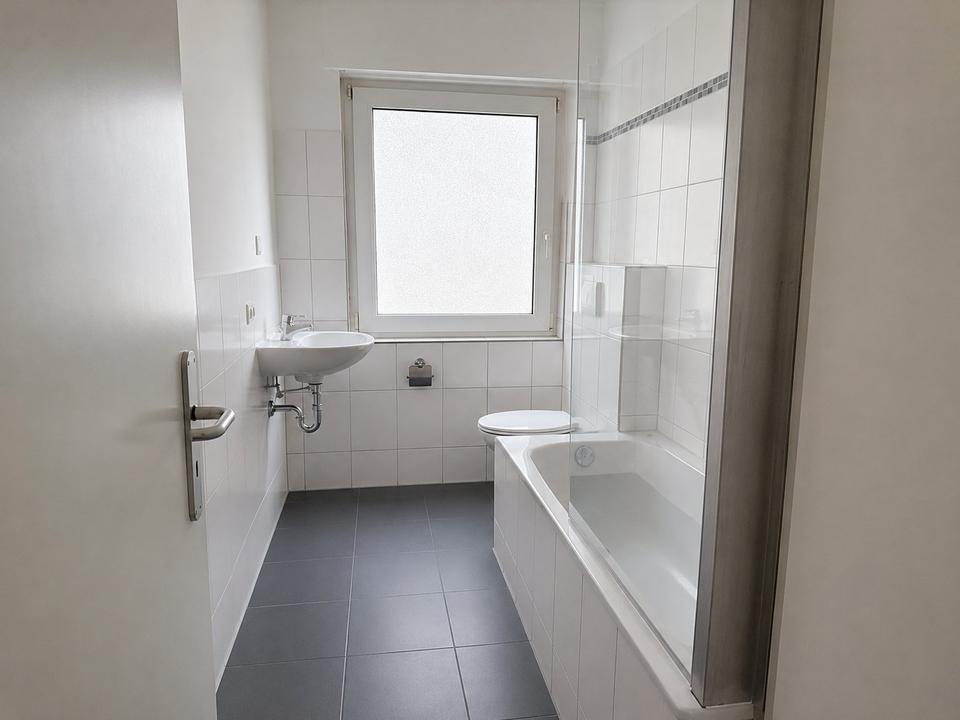Thumbnail-Frisch modernisierte 3-Zimmer-Wohnung in Neuss