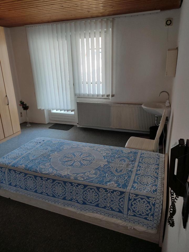 Thumbnail-Möbliertes Zimmer in Stuttgart-Ost, Abelsbergstraße,