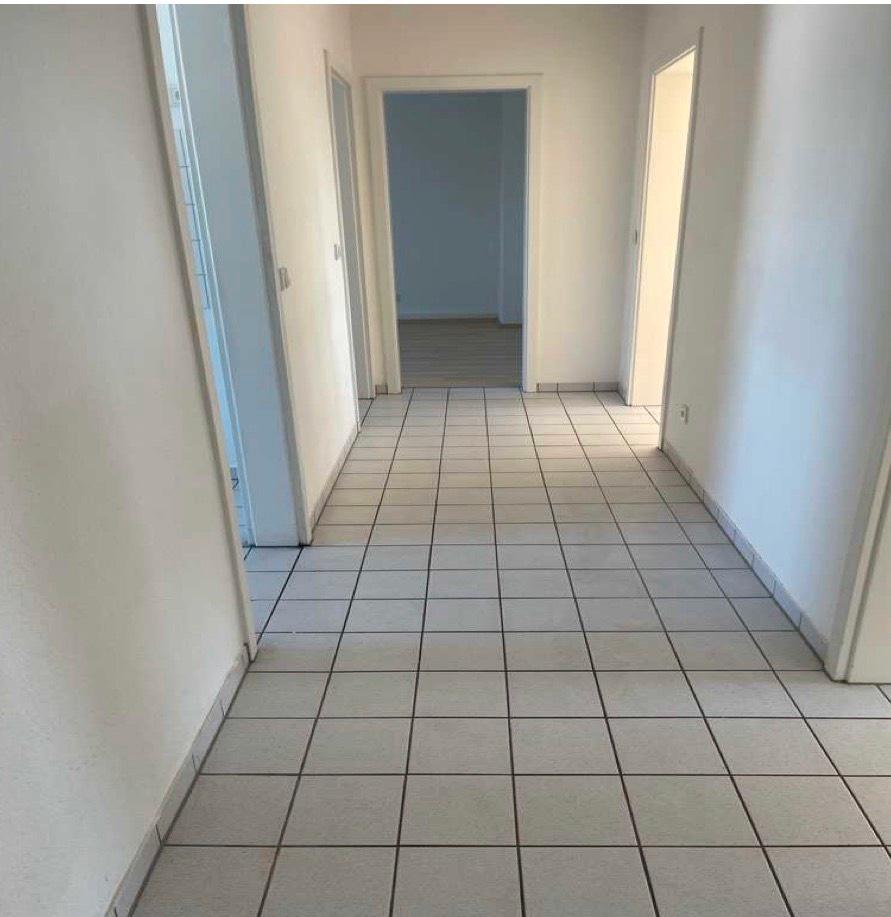 Thumbnail-Schöne 3 Zimmer Wohnung ab sofort frei