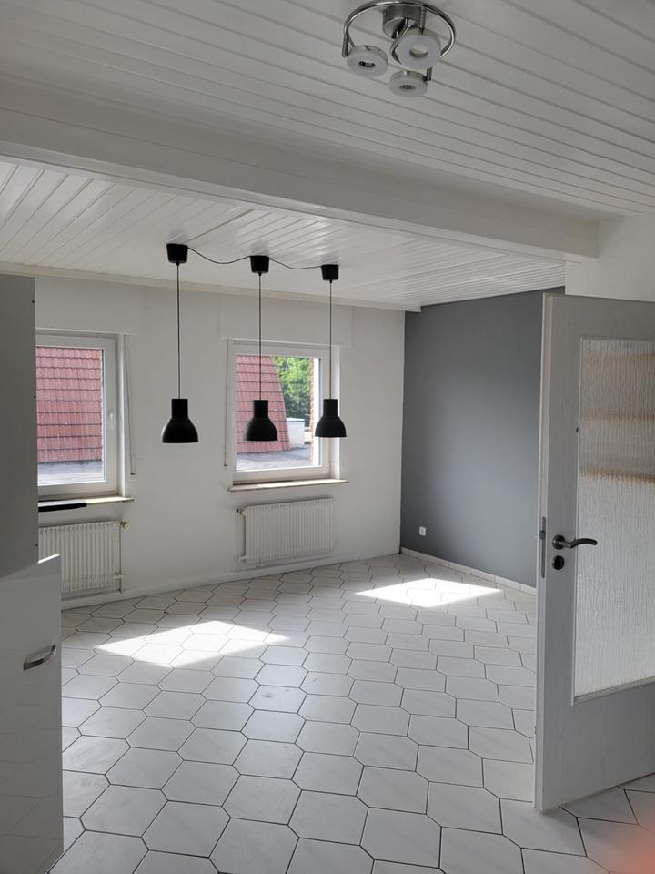 Thumbnail-168 m2 Wohnung, 2 Etagen, Carport, Garten, Keller